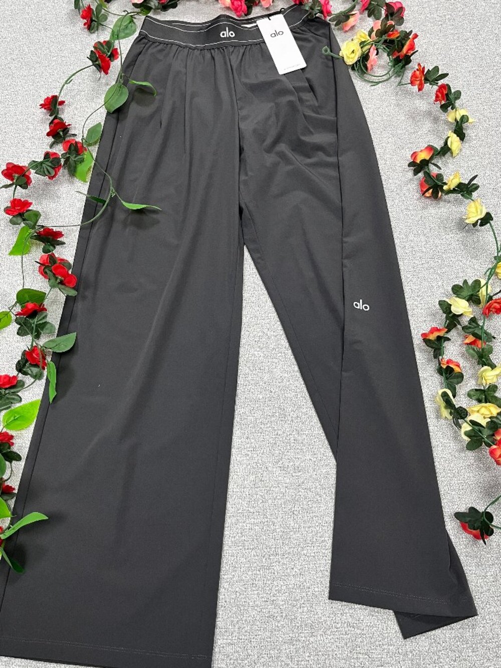 🧚‍♂️NWT ALO Yoga Suit Up Trouser Dark Grey (Regular) 🧈 Wide Leg 30” Inseam